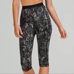 Lululemon High Rise Paddle Crop Reptile NWT New Side Pockets  Women's 8 10